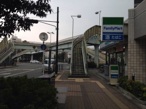 新大阪東口のファミリーマート